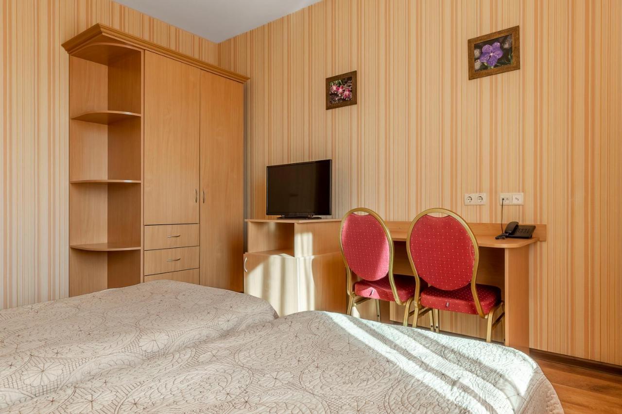 Гостиница Siesta Киев Sofiivska Borshchahivka Dış mekan fotoğraf