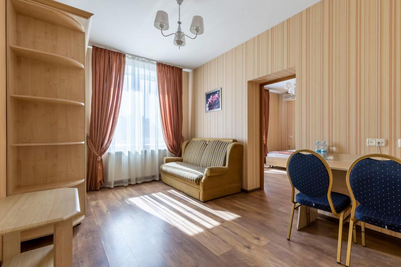 Гостиница Siesta Киев Sofiivska Borshchahivka Dış mekan fotoğraf