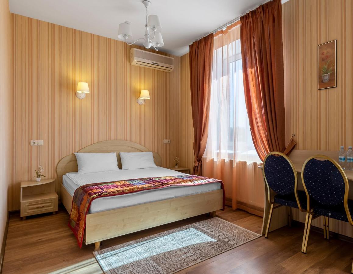 Гостиница Siesta Киев Sofiivska Borshchahivka Dış mekan fotoğraf
